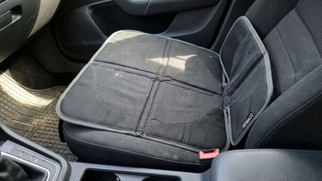 Die besten Kindersitzunterlagen - © dadslife.de