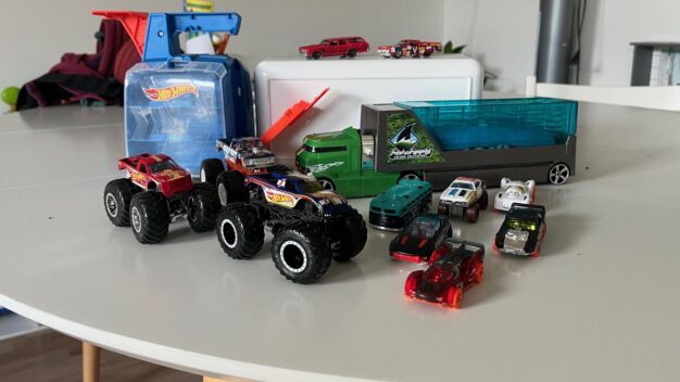 Die besten Hot Wheels Autos & Bahnen –  © Christian Eberle-Abasolo / dadslife.at