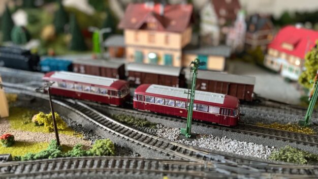 Die beste Modelleisenbahn für Kinder im Test - © Dadslife.de / Christian Eberle-Abasolo
