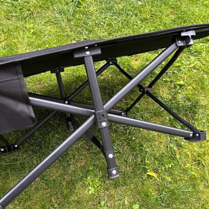 Die besten Feldbetten zum Camping im Test - © Christian Eberle-Abasolo / dadslife.de